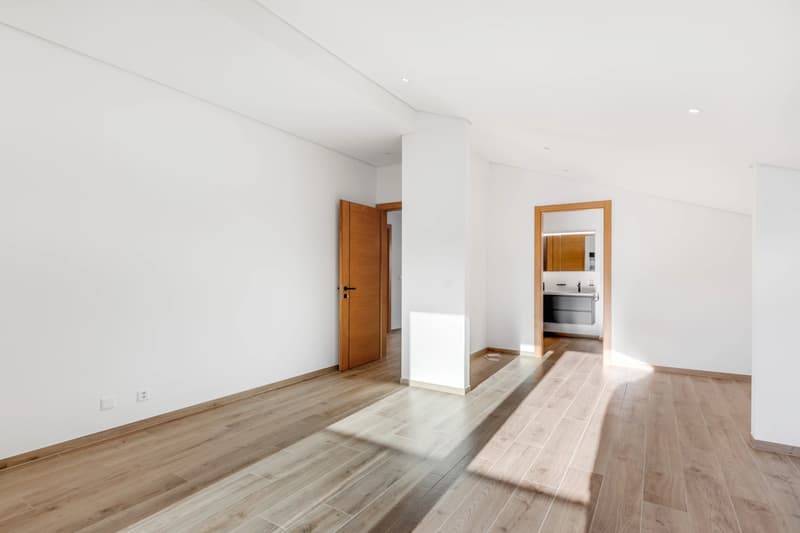Chalet à Lens où le confort contemporain rencontre l'art de vivre alpin (9)