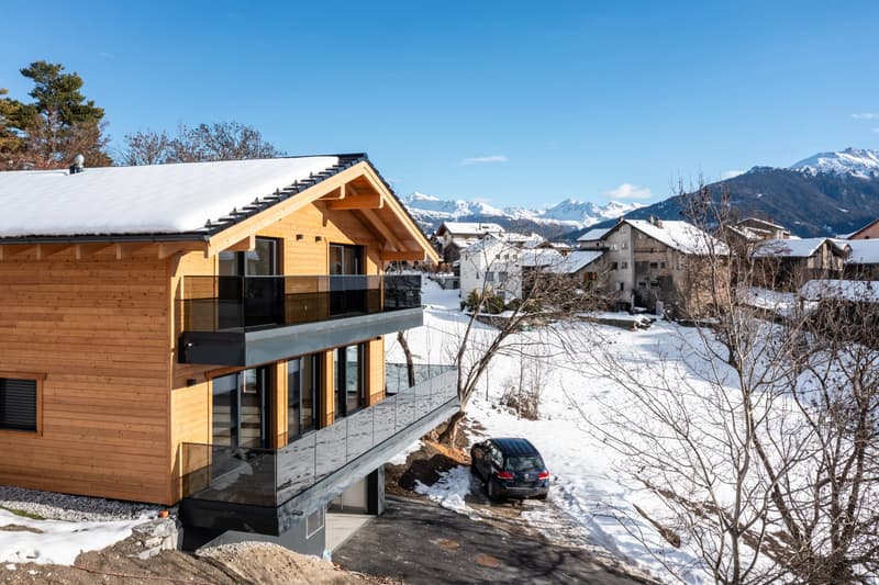 Chalet à Lens où le confort contemporain rencontre l'art de vivre alpin (2)