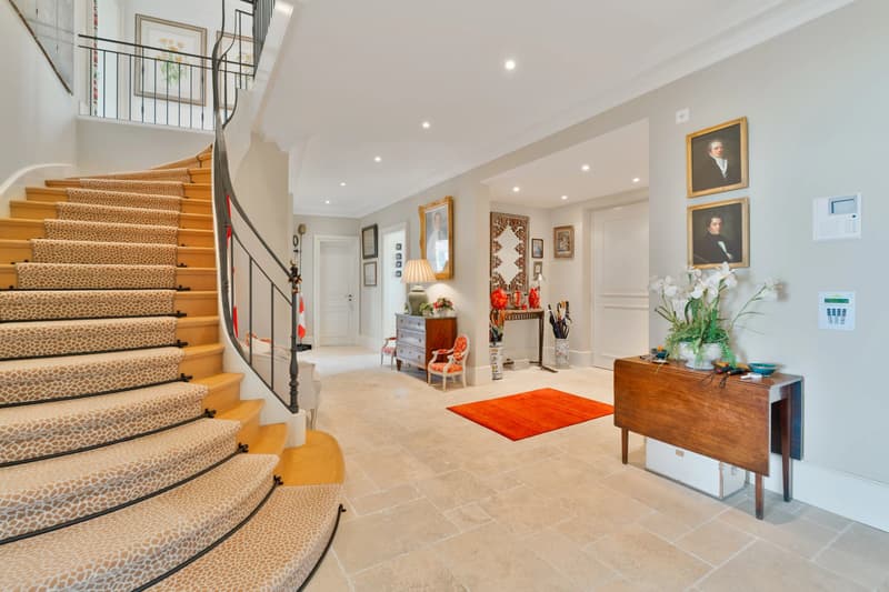 Eine Villa am Ufer des Genfersees ? Prestige, Raum und Licht (12)