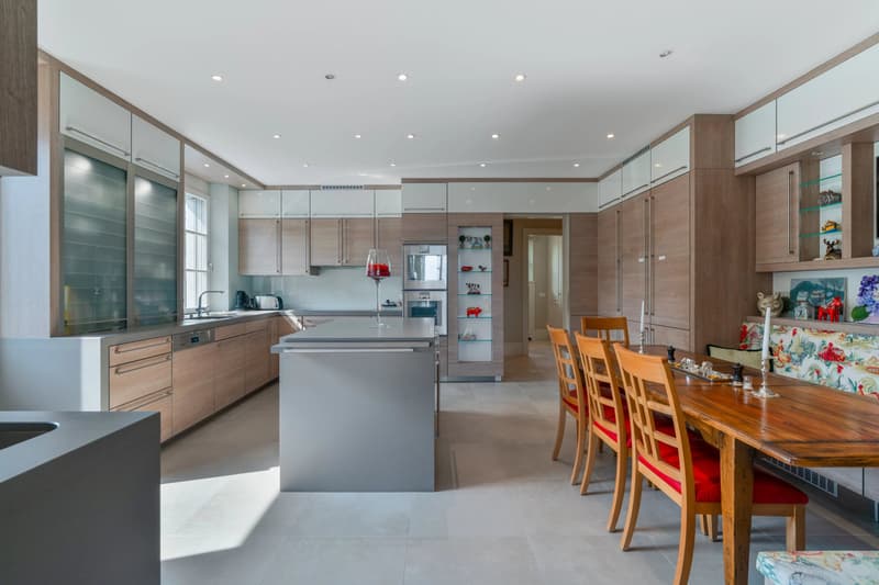 Eine Villa am Ufer des Genfersees ? Prestige, Raum und Licht (10)