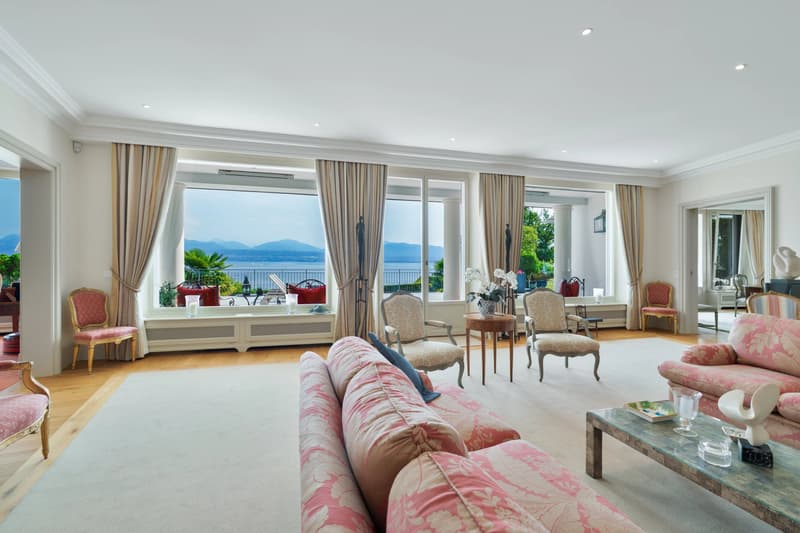 Eine Villa am Ufer des Genfersees ? Prestige, Raum und Licht (5)