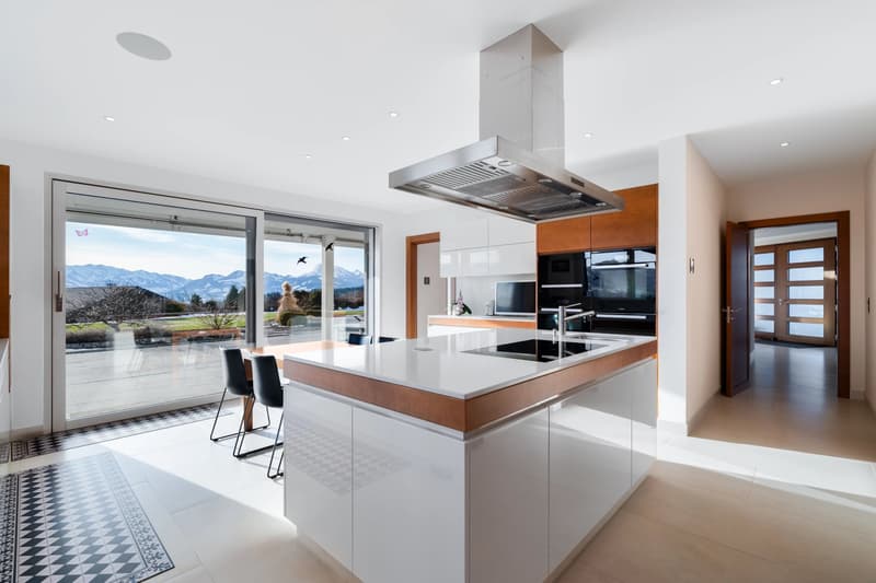 Prästigöse Residenz mit offener Panoramaaussicht über die Gruyère-Region (7)