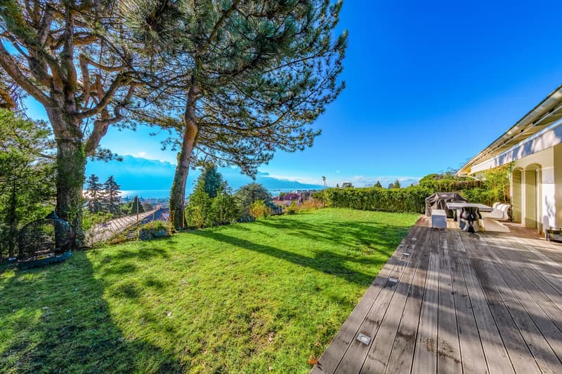 Villa eccezionale con vista panoramica sul Lago di Ginevra e le Alpi a Vevey (2)