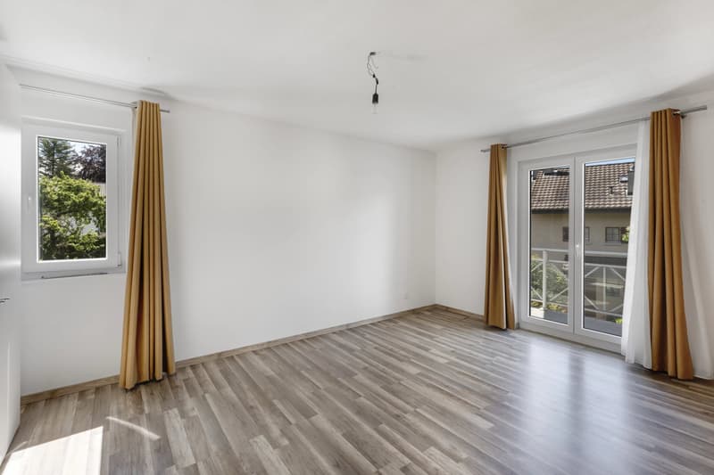 7,5-Zimmer-Villa am Ende einer Doppel-Sackgasse, in einer außergewöhnlich ruhigen Wohngegend gelegen (5)