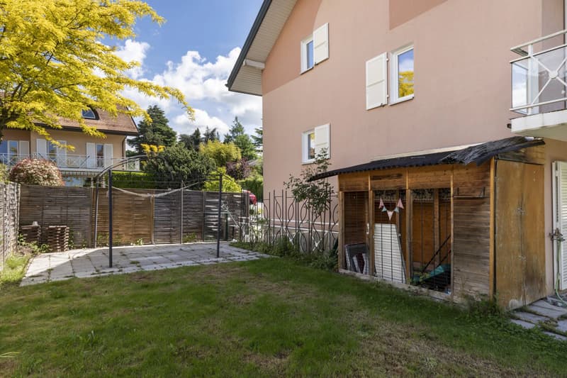 7,5-Zimmer-Villa am Ende einer Doppel-Sackgasse, in einer außergewöhnlich ruhigen Wohngegend gelegen (11)