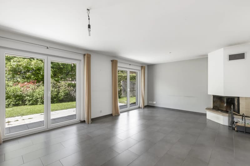 7,5-Zimmer-Villa am Ende einer Doppel-Sackgasse, in einer außergewöhnlich ruhigen Wohngegend gelegen (3)