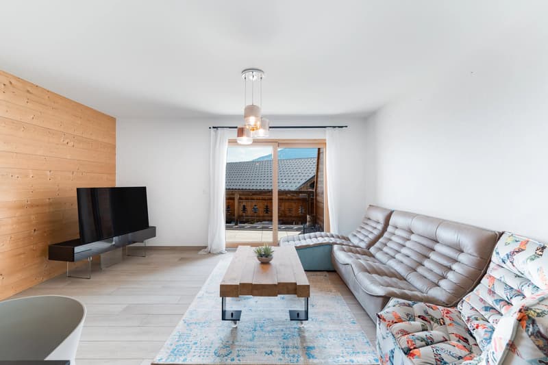 Appartamento elegante di 3,5 locali con balcone nel cuore di Nendaz (2)
