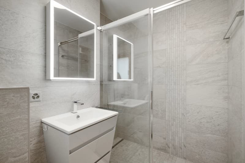 Appartamento elegante di lusso 4,5 locali con terrazza, giardino privato e vista panoramica sulle Alpi (6)