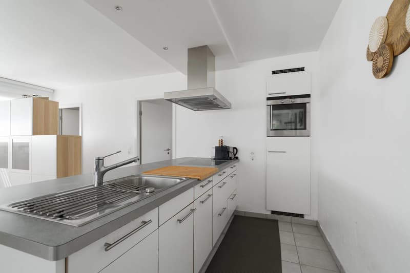 Detached 7.5-Room Villa with Stunning Views of the Haut de Cry (12)