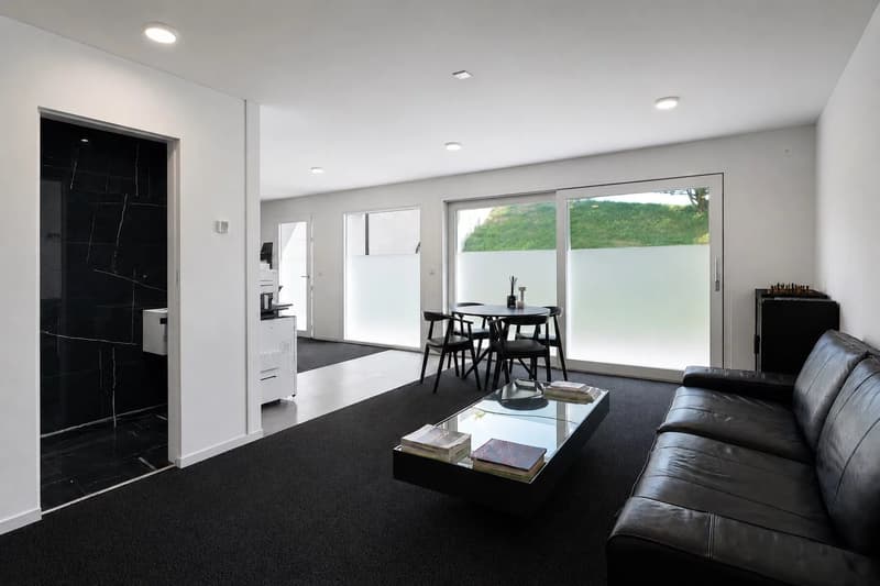 45 m² Office Space with Private Garden and Parking, Close to the Lake (1)