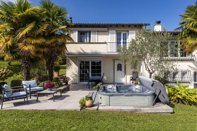 Charming villa in Lonay (2)