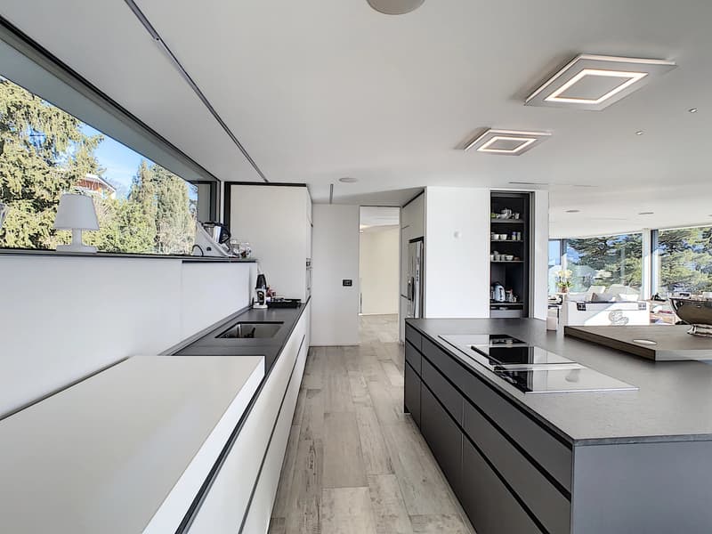 Exceptional Contemporary Villa with Panoramic Views over Lake Geneva and the Alps (5)