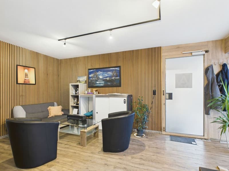 Well-maintained office on two floors on Feldbergstrasse (2)
