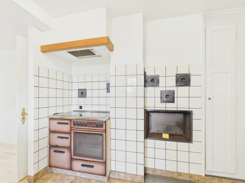 Casa unifamiliare affascinante con grande potenziale in una buona posizione RISERVATO! (3)