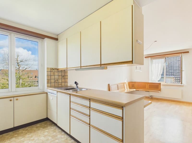 Casa unifamiliare affascinante con grande potenziale in una buona posizione RISERVATO! (2)