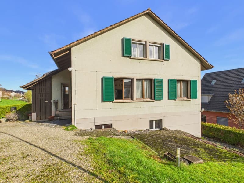 Casa unifamiliare affascinante con grande potenziale in una buona posizione RISERVATO! (16)