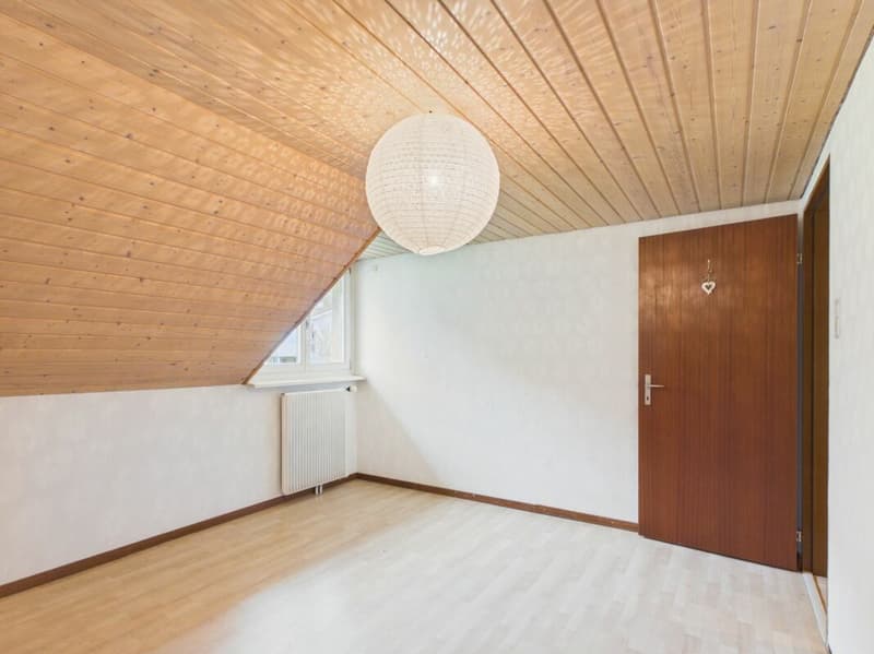 Spacious 5-room apartment in a quiet location in Ederswiler (6)