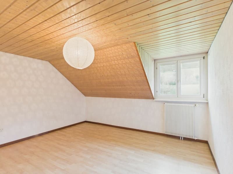 Spacious 5-room apartment in a quiet location in Ederswiler (5)