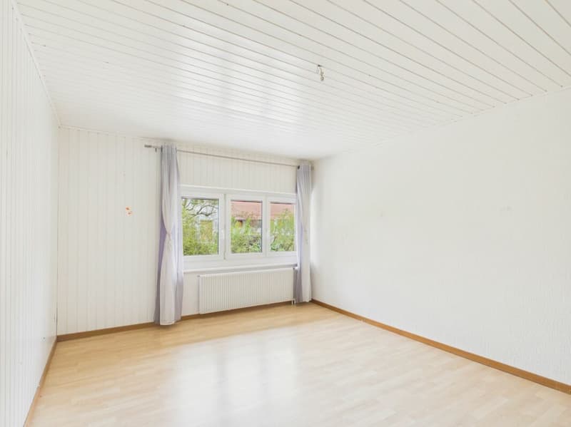 Spacious 5-room apartment in a quiet location in Ederswiler (8)