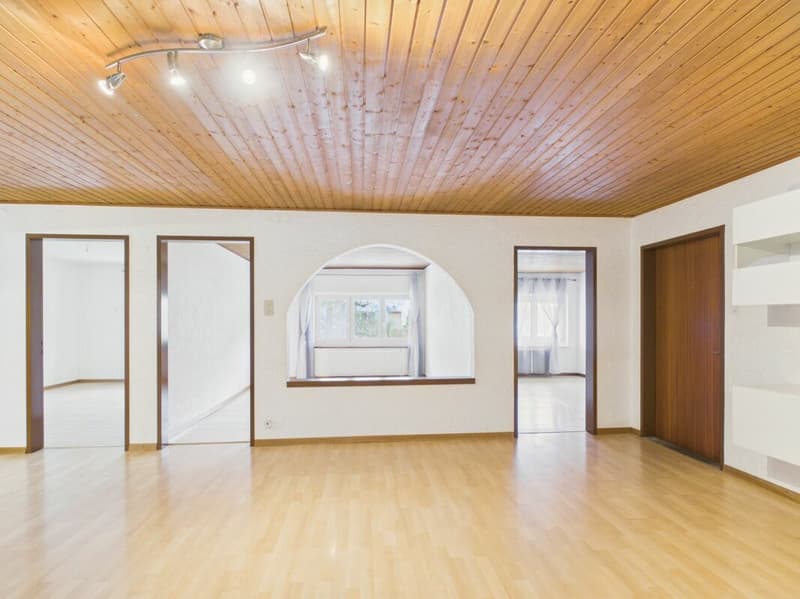 Spacious 5-room apartment in a quiet location in Ederswiler (9)