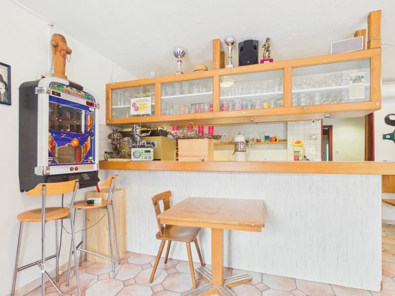 Ristorante spazioso a Ederswiler in affitto (8)