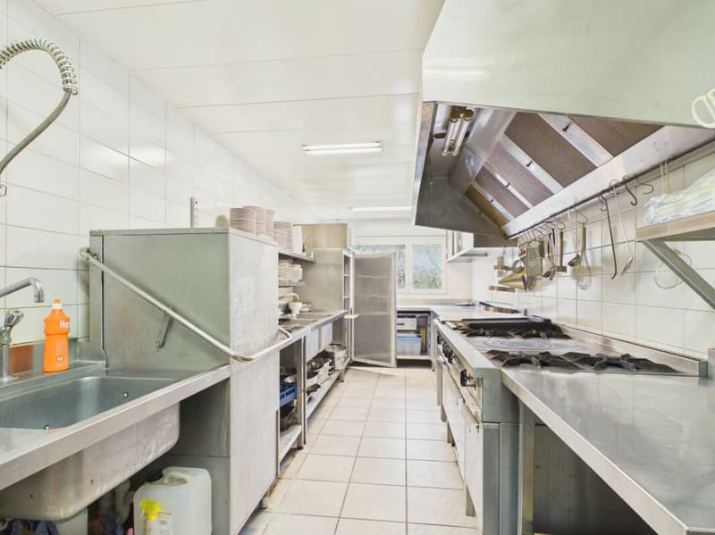Ristorante spazioso a Ederswiler in affitto (12)