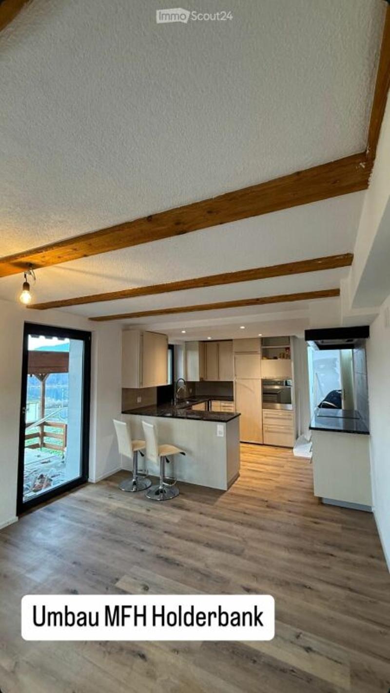 Top Opportunity! Completely Renovated Multi-Family House with Building Land Reserve (17)