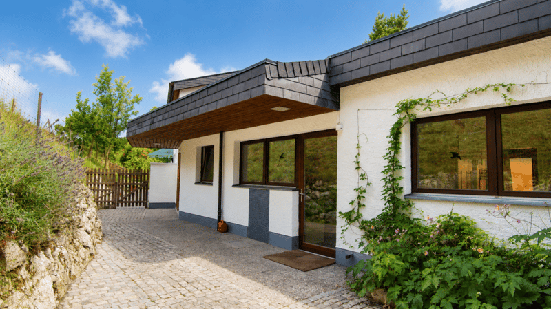 Reserved! Dreamy view, quiet location and 6000m2 land (2)
