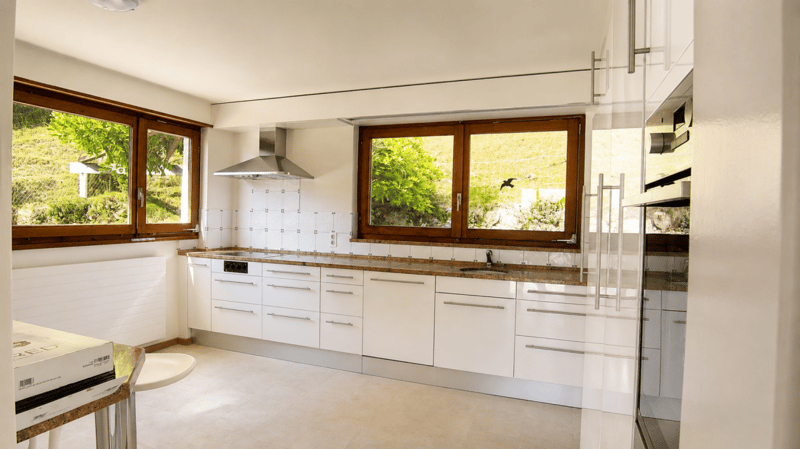 Reserved! Dreamy view, quiet location and 6000m2 land (10)