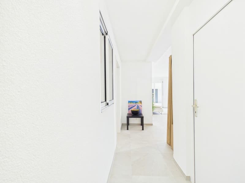 Spacious and Quiet Apartment with Balcony in Alle (17)