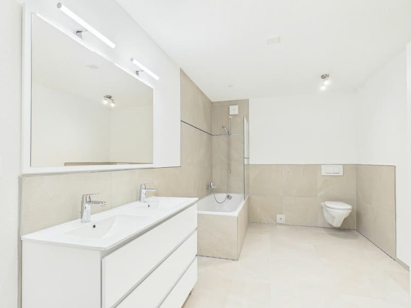 Spacious and Quiet Apartment with Balcony in Alle (3)
