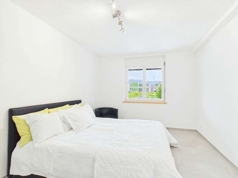 Spacious and Quiet Apartment with Balcony in Alle (5)
