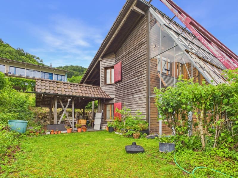 Multi-generation house with a lot of space and a wonderful view (13)