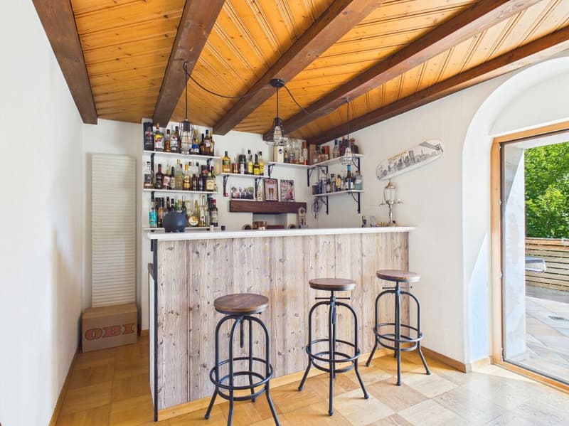 Grande maison de ferme avec beaucoup de potentiel (8)