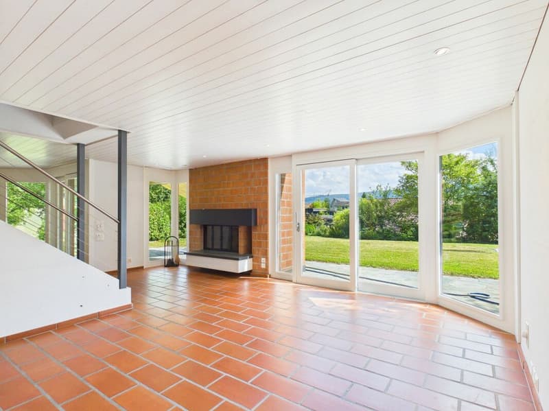 Spacious single-family house with bright rooms in a prime location (2)
