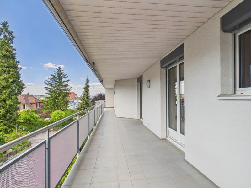 Ampio appartamento in mansarda in una zona tranquilla con ampio balcone (13)