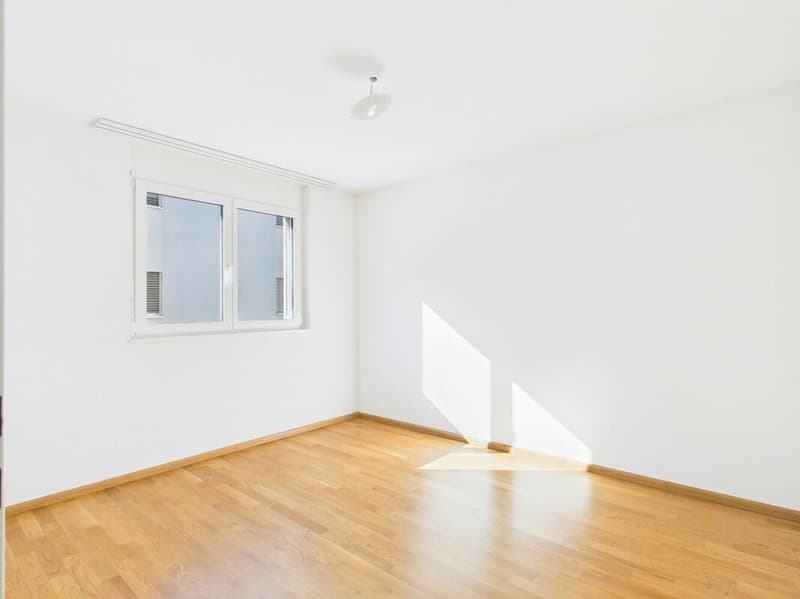 Grosszügiges und lichtdurchflutetes Reihenfamilienhaus (11)