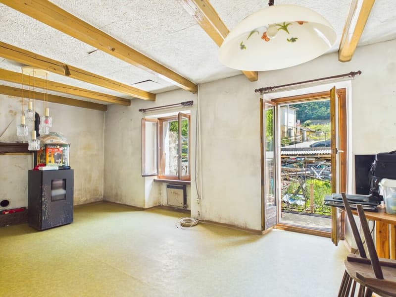 Charming Ticino house with rustico in an idyllic location (7)