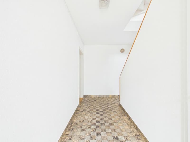 Charming residential and commercial house in Schöftland (7)