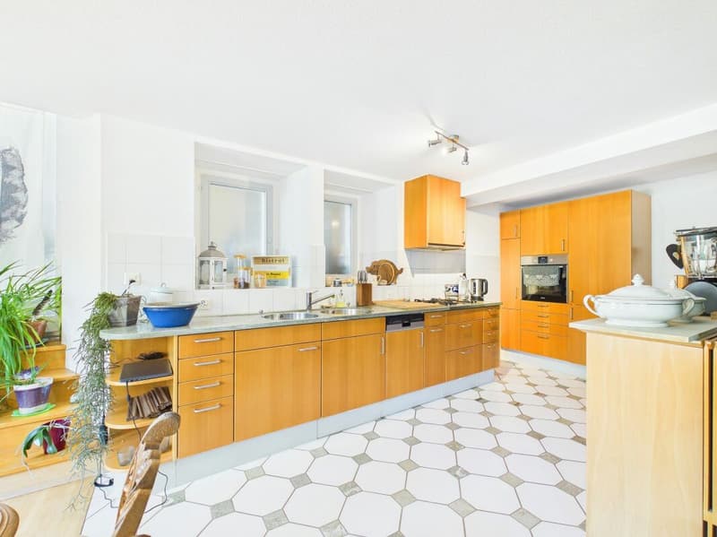 Bright 4.5-room garden apartment with garden seating area (12)