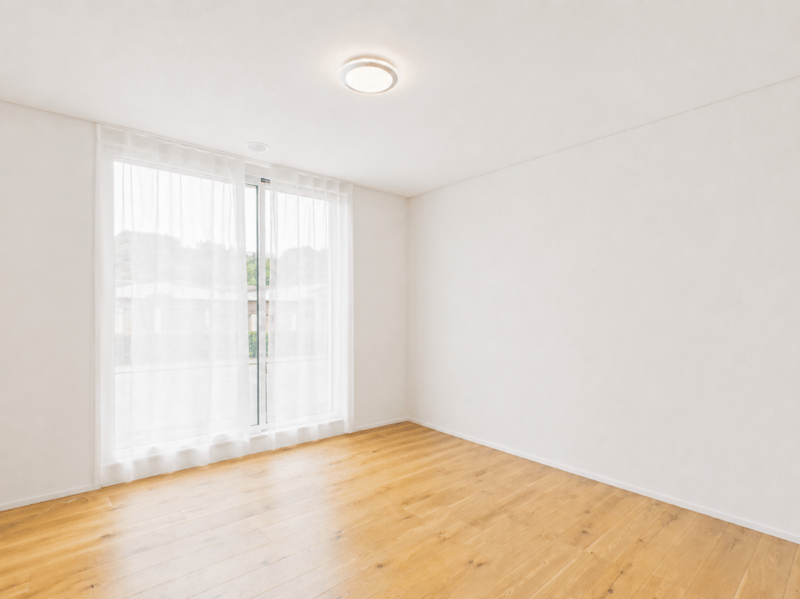 Grosszügige und helle Wohnung mit Garten (8)