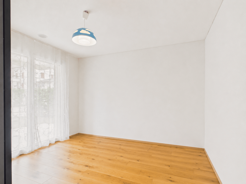 Grosszügige und helle Wohnung mit Garten (10)