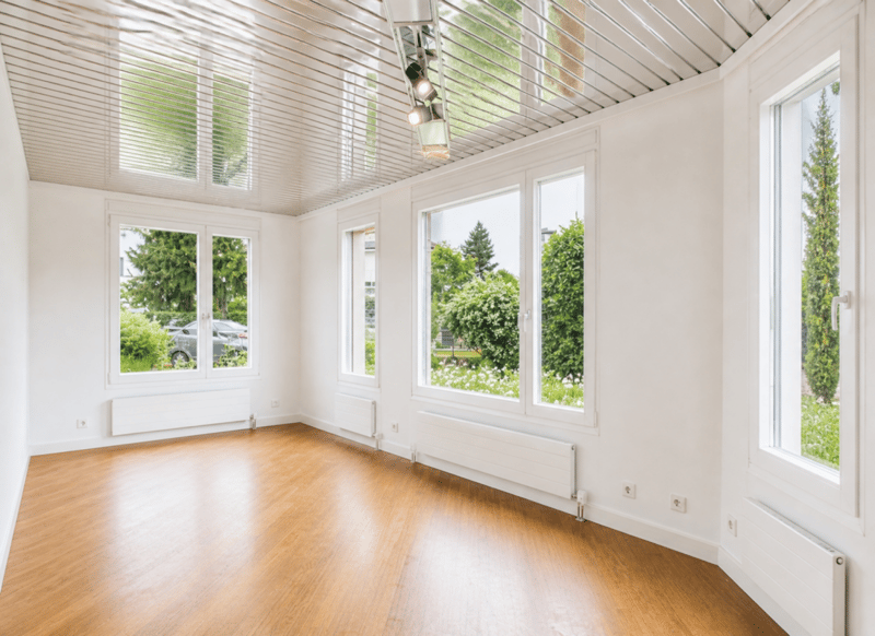 Detached villa with spa, commercial unit and plenty of design flexibility (33)