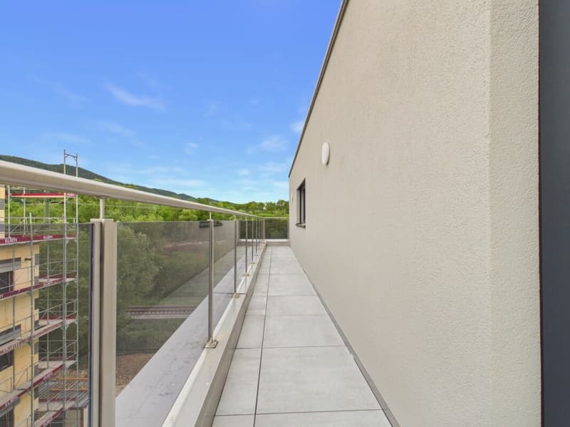 Stylish attic apartment with large terrace and exclusive living comfort in Delémont (13)