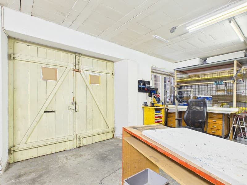 Maisonette spacieuse de 5,5 pièces avec 177 m² et deux balcons (31)