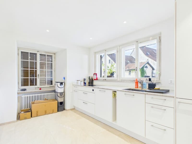 Maisonette spacieuse de 5,5 pièces avec 177 m² et deux balcons (5)