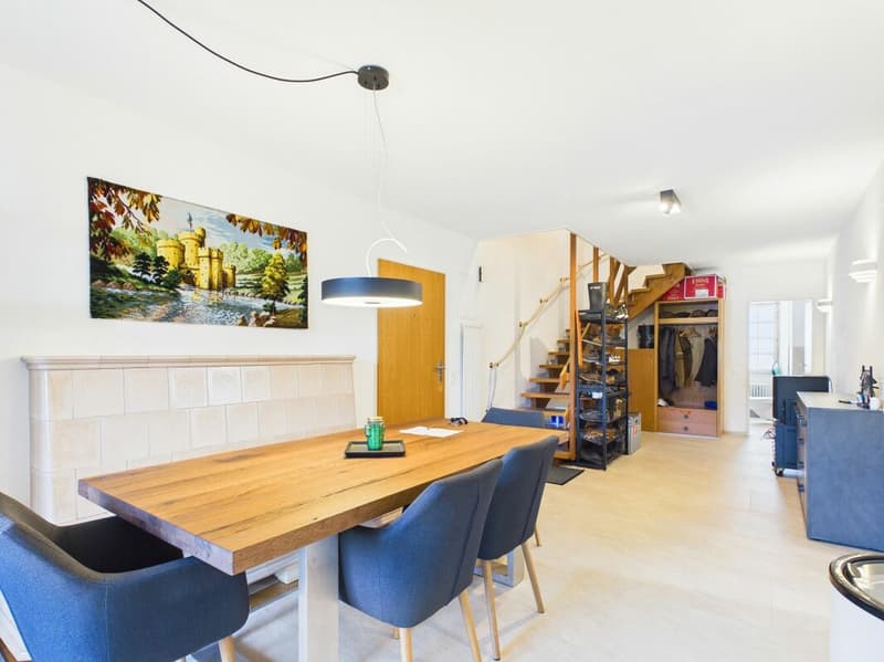 Maisonette spacieuse de 5,5 pièces avec 177 m² et deux balcons (2)