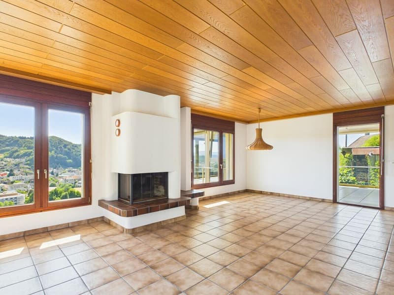 Charming 2.5-room apartment with winter garden, garden, and fireplace in Gränichen (4)