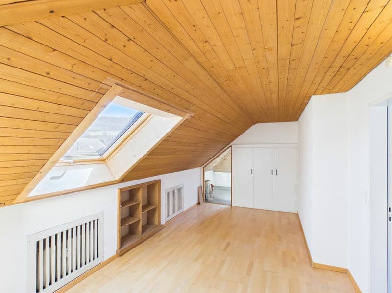 Spacious attic apartment in prime location in Frenkendorf (10)