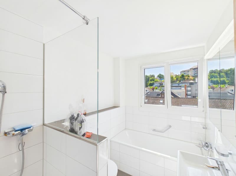 Spacious attic apartment in prime location in Frenkendorf (4)